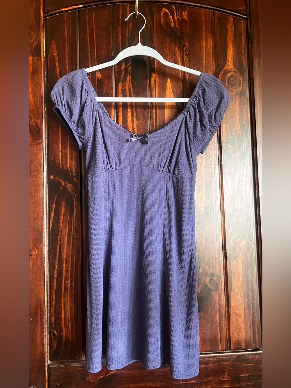 Scoop Neck Short Sleeve Midi Dress in Purple
